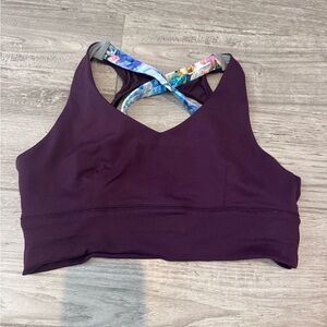 Bourne, primitive, Barbella box sports bra edition